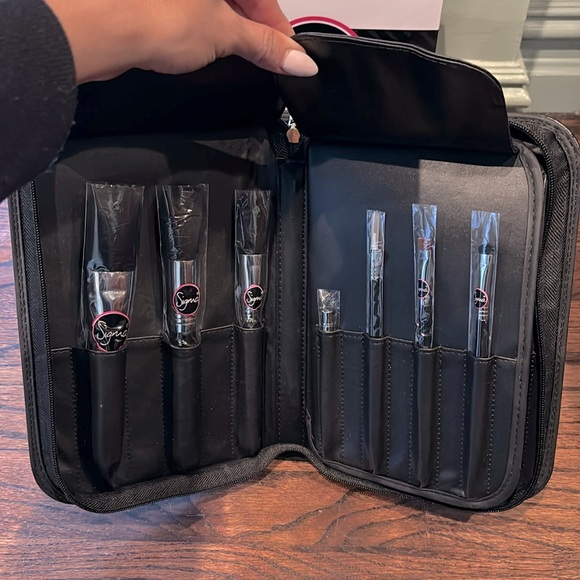 Sigma Premium Kit Professional Brush Collection by Sigma Beauty. - Picture 4 of 5